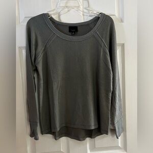 Lumiere/Women’s NWT Army Green Crew Neck Sweater